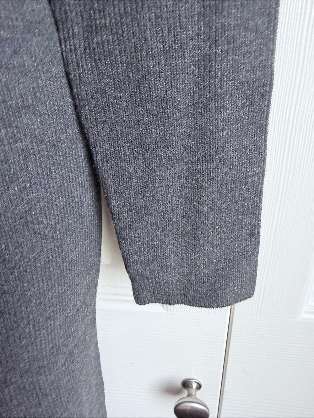 NEW Aritzia Wilfred Clarion Dress
Peachy soft off-the-shoulder sweater dress - Picture 9 of 12